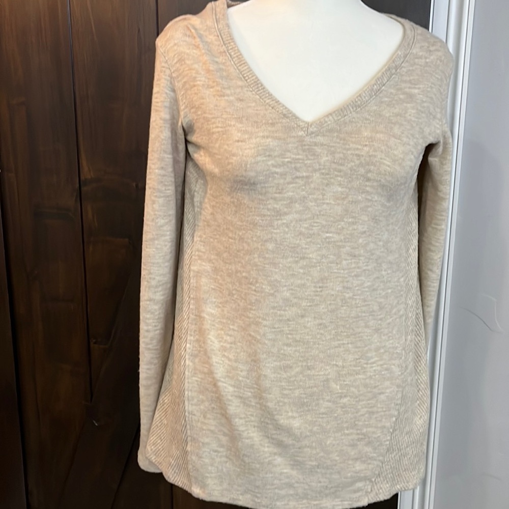 Michael Stars Womens XS V Neck Sweater NWOT